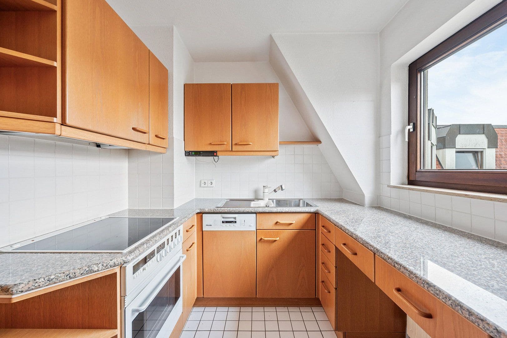 Pronájem bytu 3+1 69 m², Werderstraße 168, Heilbronn, Bádensko-Württembersko Pronájem bytu 3+1 69 m², Werderstraße 168, Heilbronn, Bádensko-Württembersko