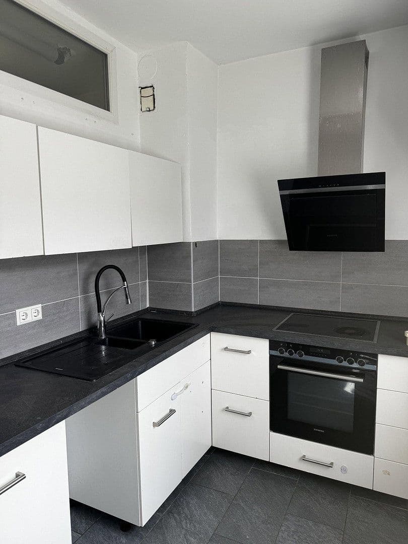 Prodej bytu 3+kk 115 m², Klamannstraße 8a, Berlin, Berlín Prodej bytu 3+kk 115 m², Klamannstraße 8a, Berlin, Berlín