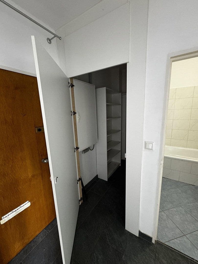 Prodej bytu 3+kk 115 m², Klamannstraße 8a, Berlin, Berlín Prodej bytu 3+kk 115 m², Klamannstraße 8a, Berlin, Berlín
