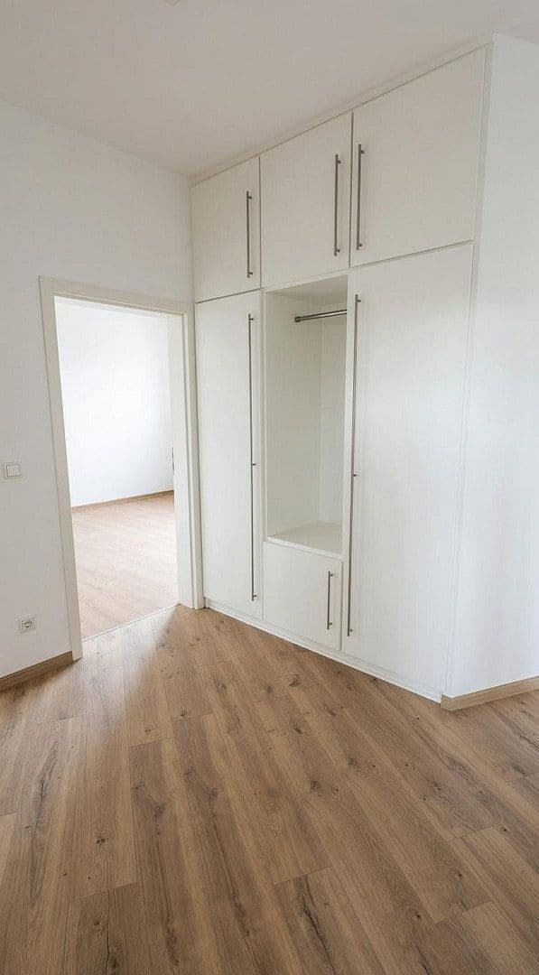 Pronájem bytu 4+1 120 m², Dellstr.1A, Duisburg, Severní Porýní-Vestfálsko Pronájem bytu 4+1 120 m², Dellstr.1A, Duisburg, Severní Porýní-Vestfálsko