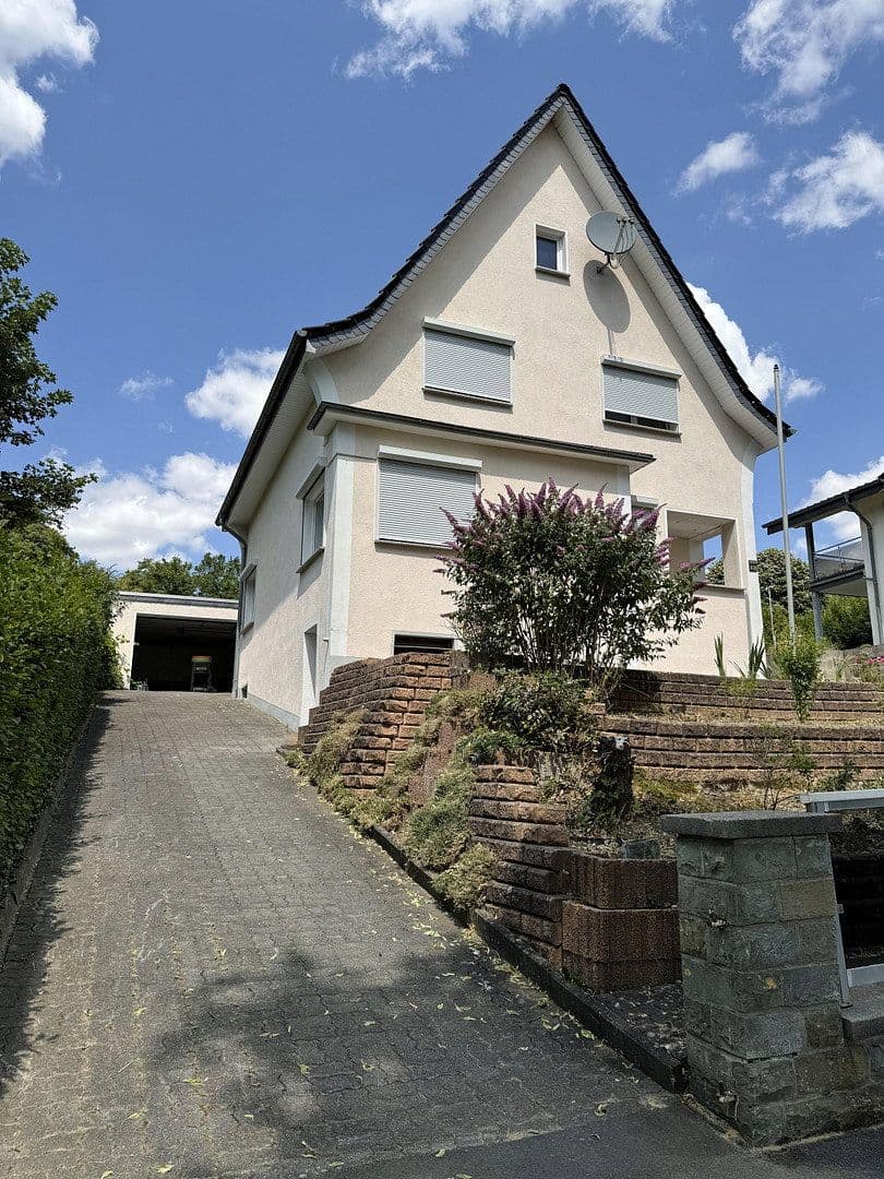 Prodej domu 140 m², pozemek 502 m², Warstein, Severní Porýní-Vestfálsko Prodej domu 140 m², pozemek 502 m², Warstein, Severní Porýní-Vestfálsko