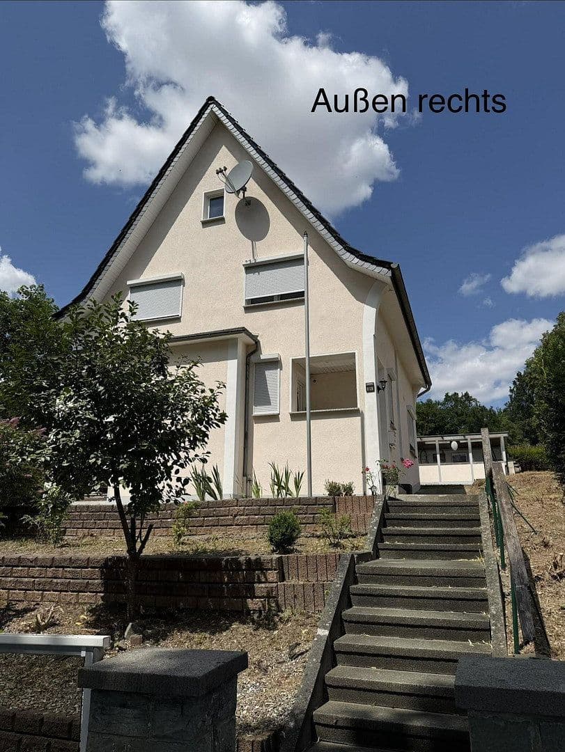 Prodej domu 140 m², pozemek 502 m², Warstein, Severní Porýní-Vestfálsko Prodej domu 140 m², pozemek 502 m², Warstein, Severní Porýní-Vestfálsko