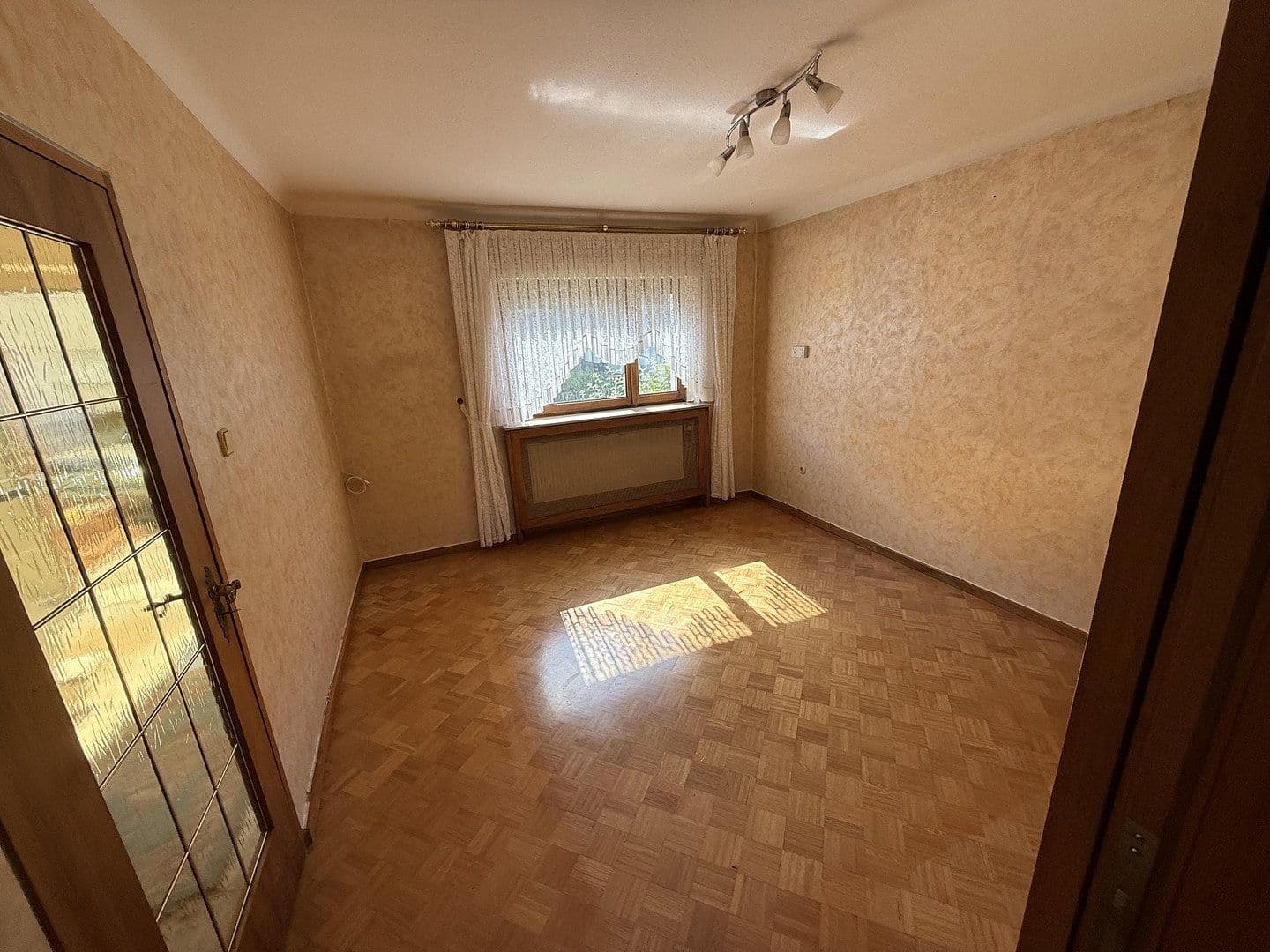 Prodej domu 135 m², pozemek 305 m², Albert-Ruppersberg Straße 36, Saarbrücken, Země Sársko Prodej domu 135 m², pozemek 305 m², Albert-Ruppersberg Straße 36, Saarbrücken, Země Sársko