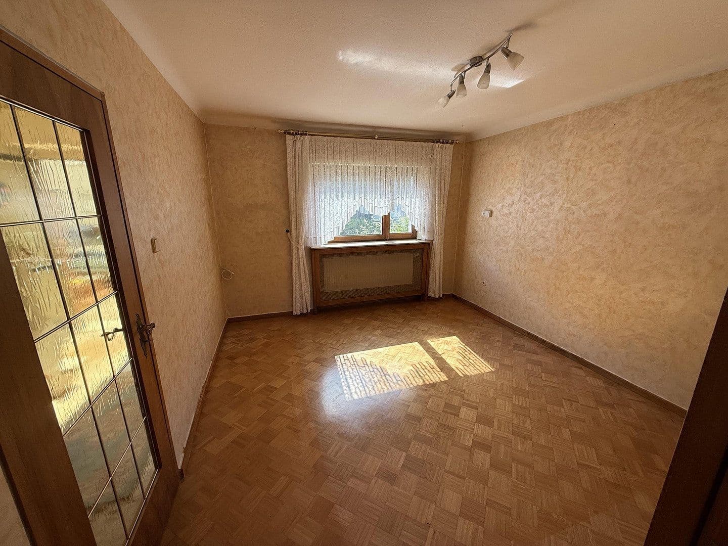 Prodej domu 135 m², pozemek 305 m², Albert-Ruppersberg Straße 36, Saarbrücken, Země Sársko Prodej domu 135 m², pozemek 305 m², Albert-Ruppersberg Straße 36, Saarbrücken, Země Sársko