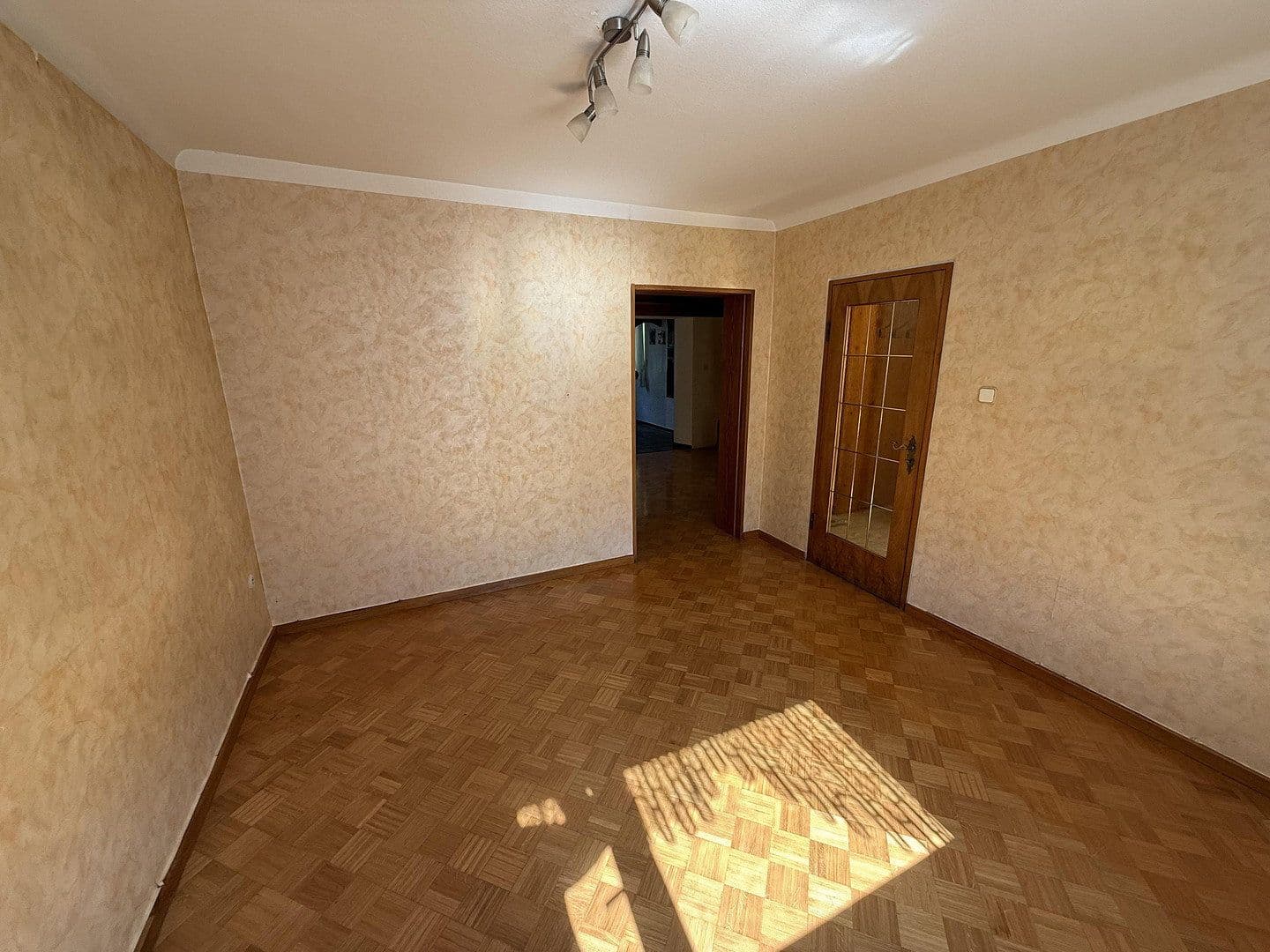 Prodej domu 135 m², pozemek 305 m², Albert-Ruppersberg Straße 36, Saarbrücken, Země Sársko Prodej domu 135 m², pozemek 305 m², Albert-Ruppersberg Straße 36, Saarbrücken, Země Sársko