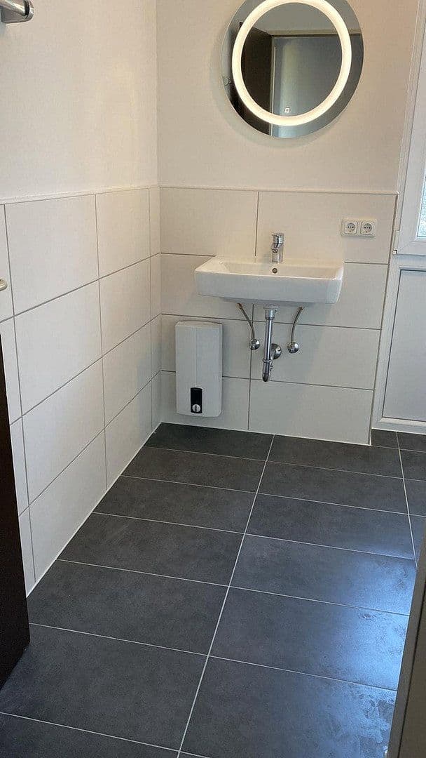 Pronájem bytu 2+1 50 m², Talbrückenstr. 7, Bielefeld, Severní Porýní-Vestfálsko Pronájem bytu 2+1 50 m², Talbrückenstr. 7, Bielefeld, Severní Porýní-Vestfálsko