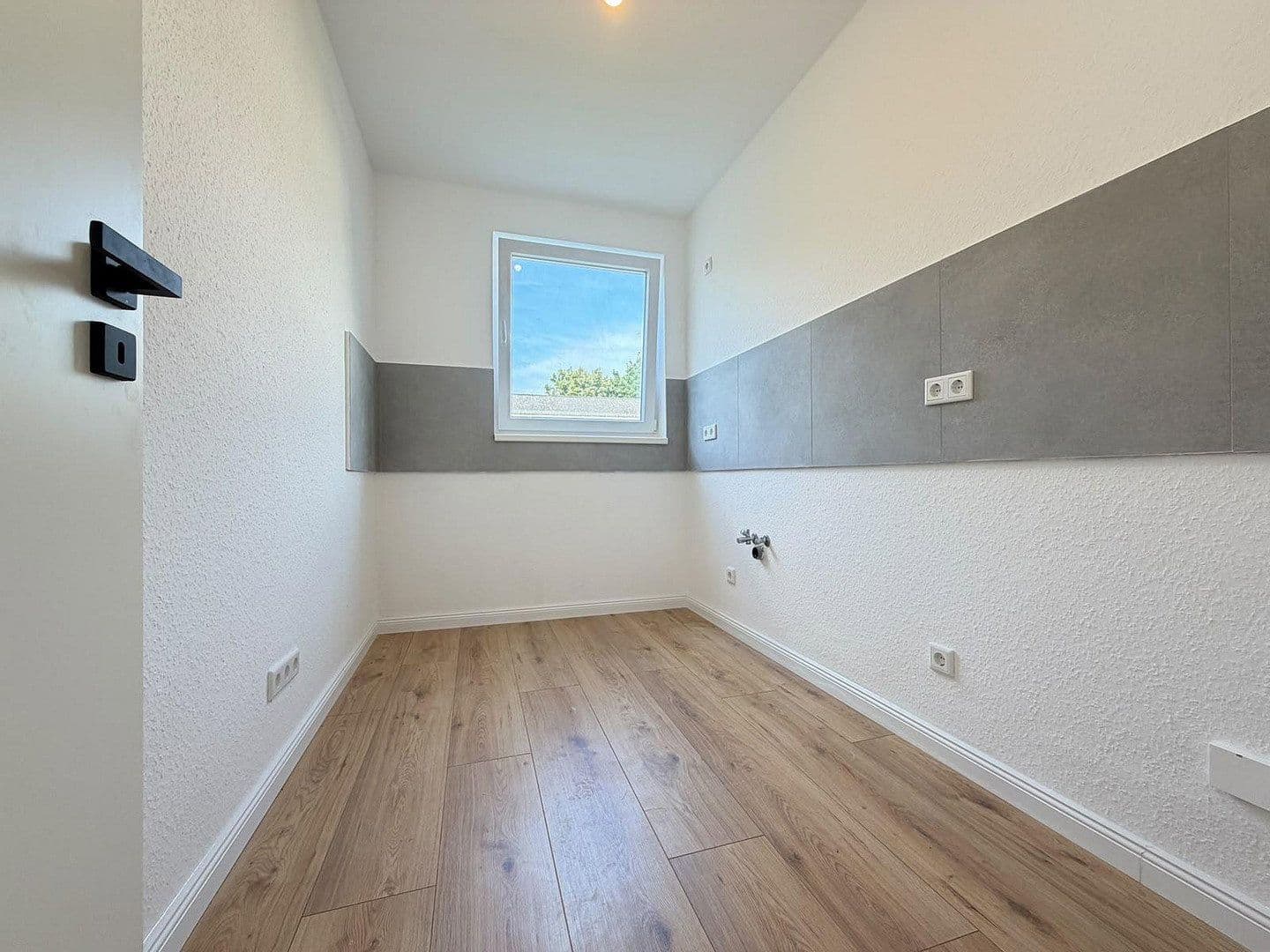 Prodej bytu 3+1 65 m², Graubündener Straße 39, Bremen, Bremen Prodej bytu 3+1 65 m², Graubündener Straße 39, Bremen, Bremen