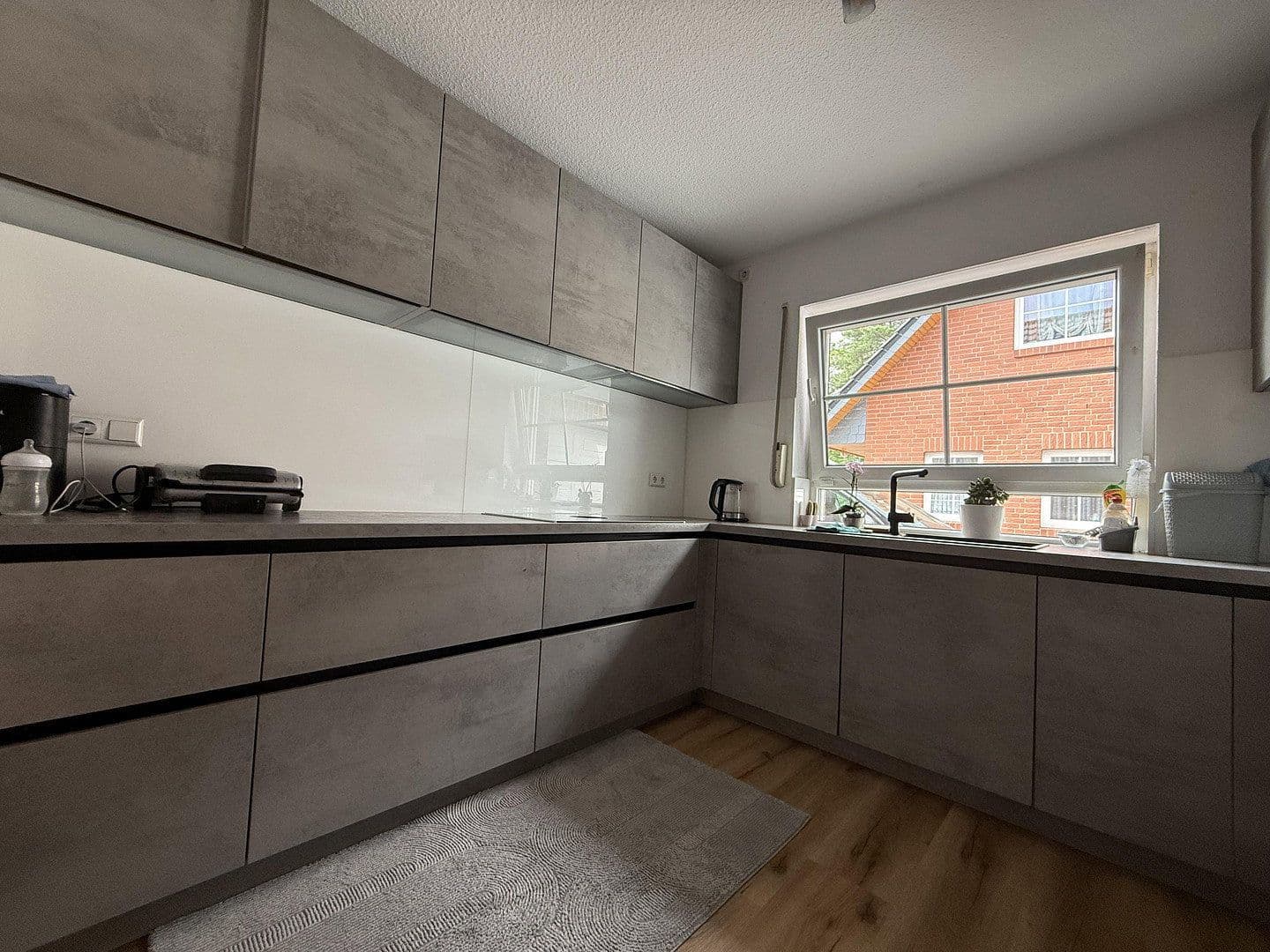 Prodej domu 120 m², pozemek 300 m², Isernhagen, Isernhagen, Dolní Sasko Prodej domu 120 m², pozemek 300 m², Isernhagen, Isernhagen, Dolní Sasko