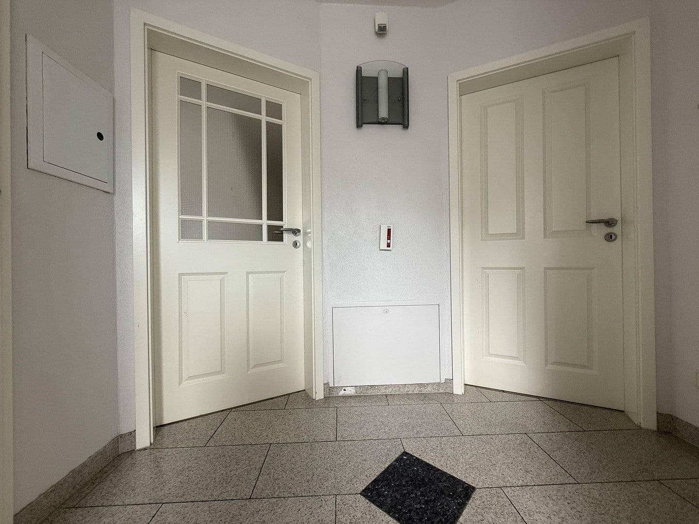 Prodej domu 120 m², pozemek 300 m², Isernhagen, Isernhagen, Dolní Sasko Prodej domu 120 m², pozemek 300 m², Isernhagen, Isernhagen, Dolní Sasko