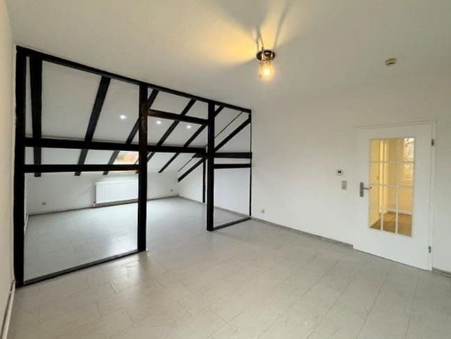 Pronájem bytu 4+1 98 m², Henschelstrasse 3, Wilhelmshaven, Dolní Sasko Pronájem bytu 4+1 98 m², Henschelstrasse 3, Wilhelmshaven, Dolní Sasko