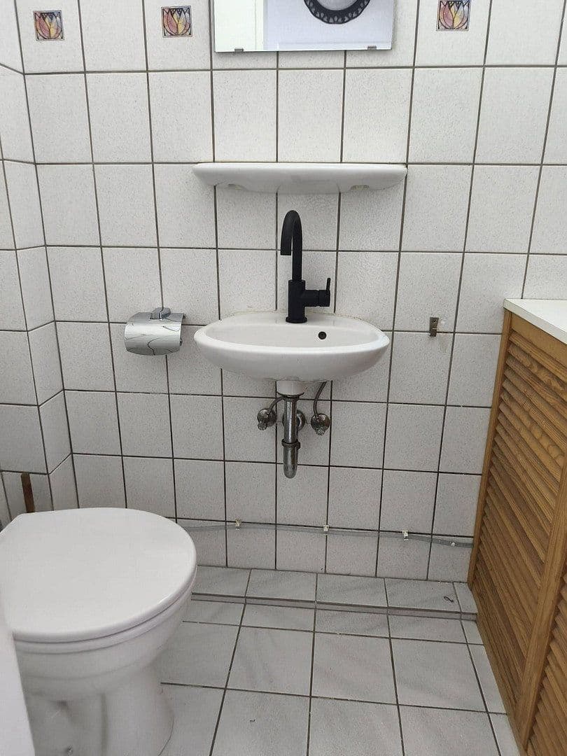 Pronájem bytu 4+1 98 m², Henschelstrasse 3, Wilhelmshaven, Dolní Sasko Pronájem bytu 4+1 98 m², Henschelstrasse 3, Wilhelmshaven, Dolní Sasko
