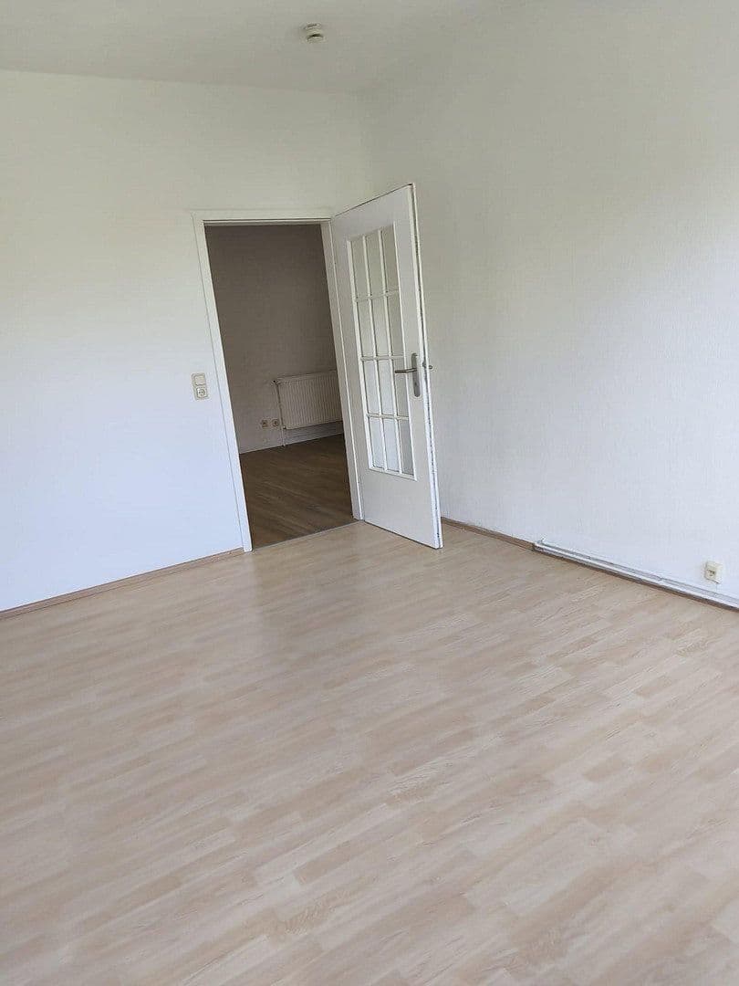 Pronájem bytu 4+1 98 m², Henschelstrasse 3, Wilhelmshaven, Dolní Sasko Pronájem bytu 4+1 98 m², Henschelstrasse 3, Wilhelmshaven, Dolní Sasko