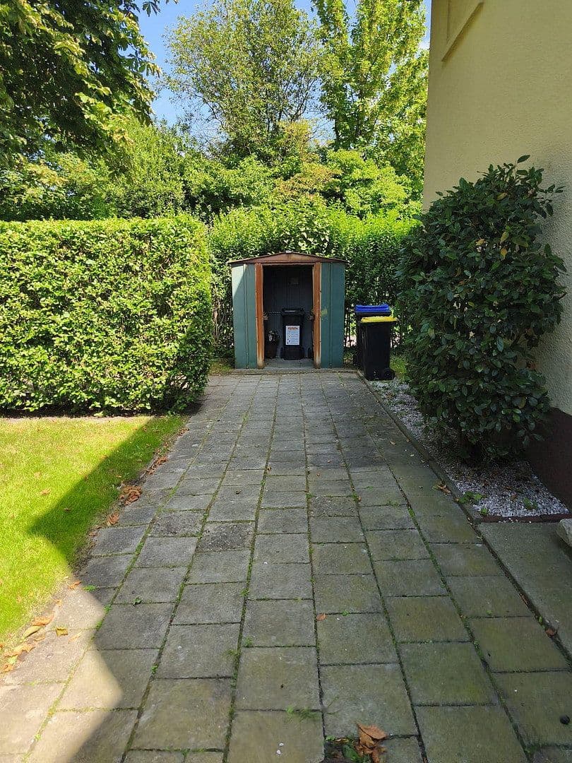 Pronájem bytu 4+1 98 m², Henschelstrasse 3, Wilhelmshaven, Dolní Sasko Pronájem bytu 4+1 98 m², Henschelstrasse 3, Wilhelmshaven, Dolní Sasko