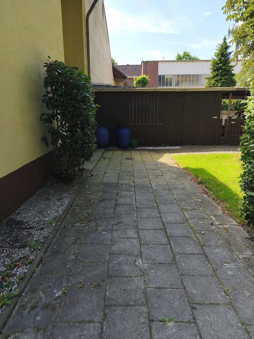 Pronájem bytu 4+1 98 m², Henschelstrasse 3, Wilhelmshaven, Dolní Sasko Pronájem bytu 4+1 98 m², Henschelstrasse 3, Wilhelmshaven, Dolní Sasko