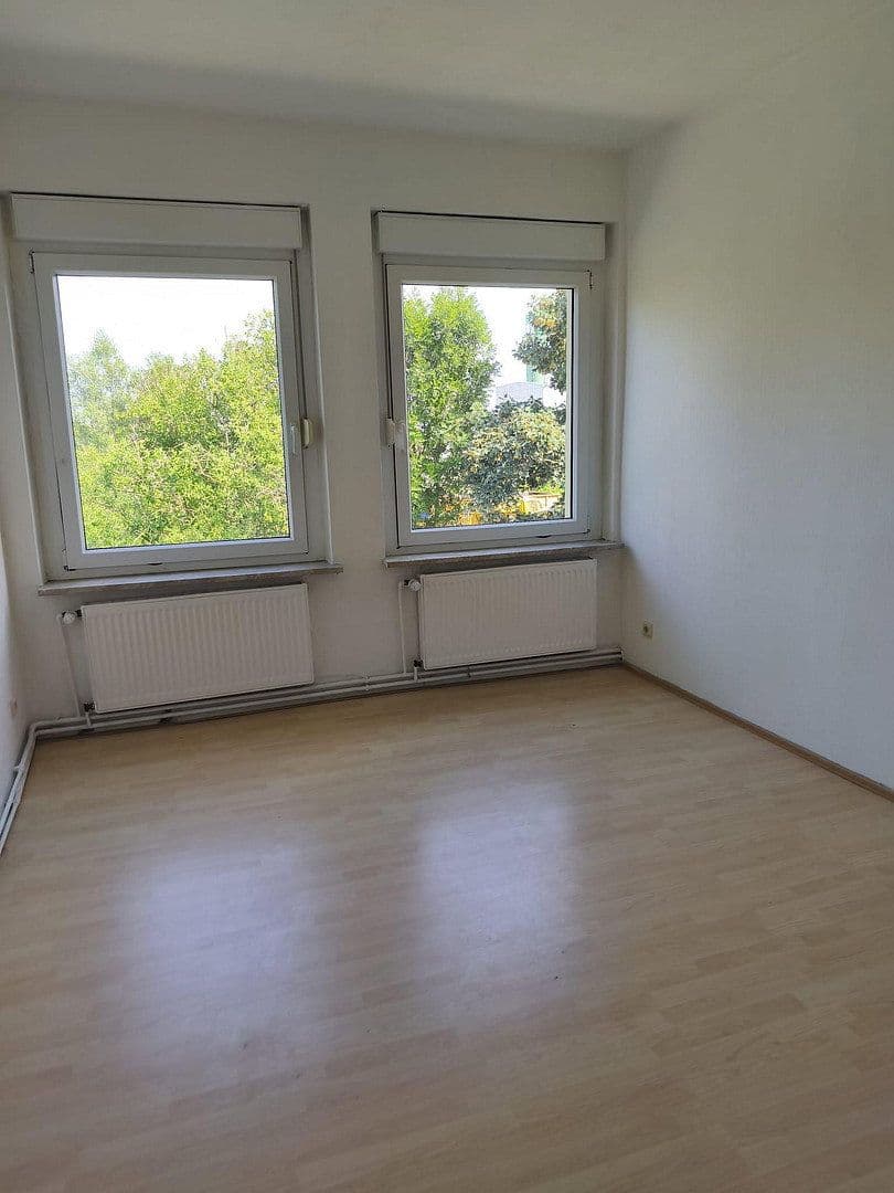 Pronájem bytu 4+1 98 m², Henschelstrasse 3, Wilhelmshaven, Dolní Sasko Pronájem bytu 4+1 98 m², Henschelstrasse 3, Wilhelmshaven, Dolní Sasko