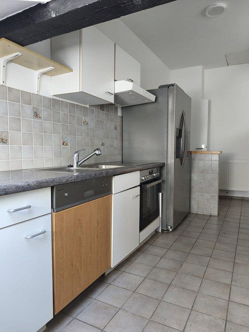 Pronájem bytu 4+1 98 m², Henschelstrasse 3, Wilhelmshaven, Dolní Sasko Pronájem bytu 4+1 98 m², Henschelstrasse 3, Wilhelmshaven, Dolní Sasko