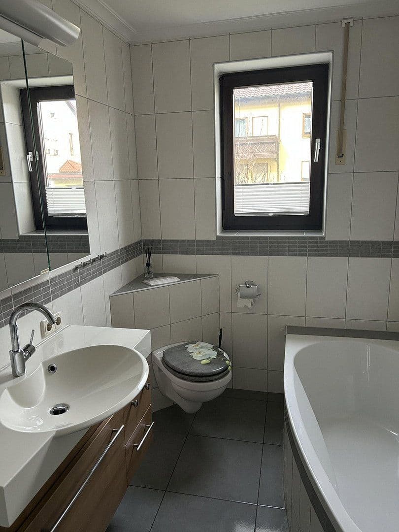 Pronájem bytu 4+1 115 m², Bischberg, Bavorsko Pronájem bytu 4+1 115 m², Bischberg, Bavorsko