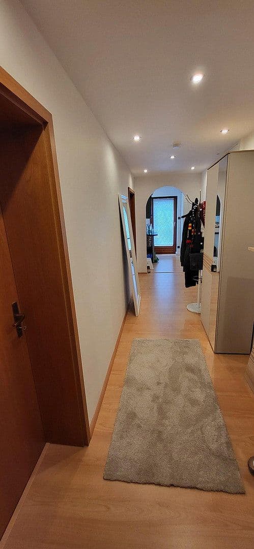 Pronájem bytu 3+1 100 m², Oberer Wingertweg 8, Pforzheim, Bádensko-Württembersko Pronájem bytu 3+1 100 m², Oberer Wingertweg 8, Pforzheim, Bádensko-Württembersko
