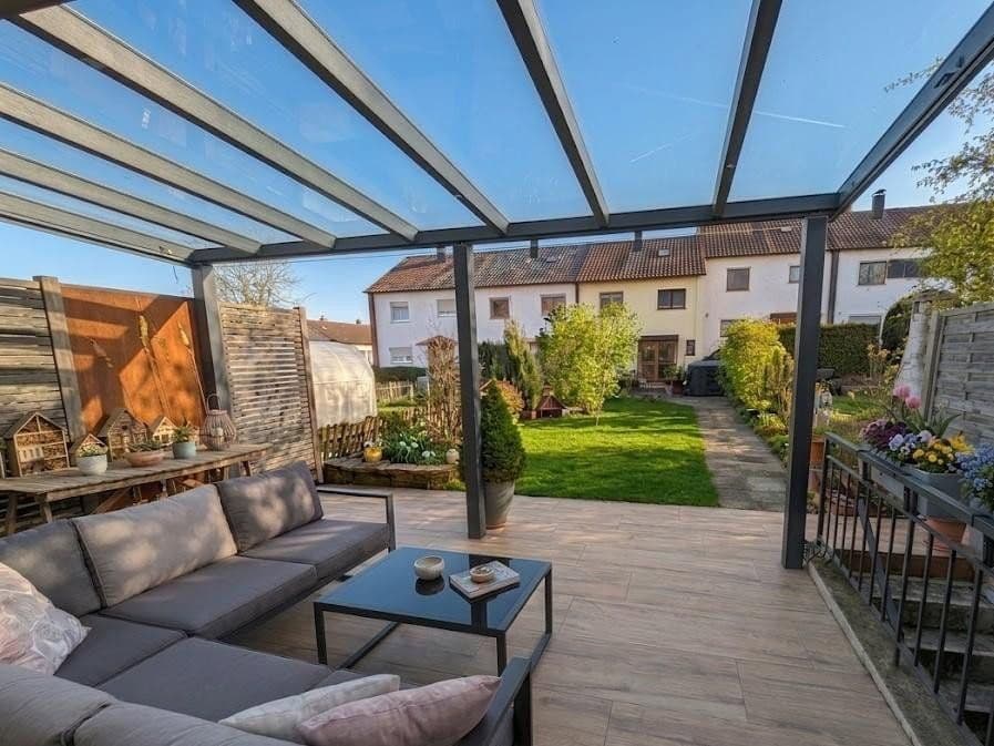 Prodej domu 159 m², pozemek 220 m², Plochingen, Bádensko-Württembersko Prodej domu 159 m², pozemek 220 m², Plochingen, Bádensko-Württembersko