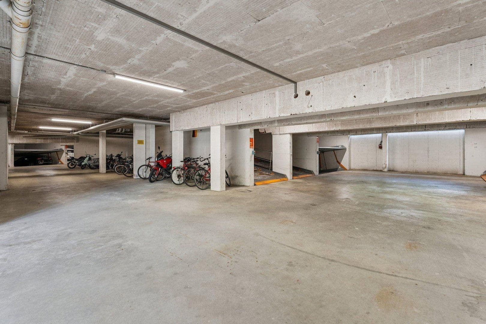 Pronájem garáže, Bücklestrasse 86, Konstanz, Bádensko-Württembersko Pronájem garáže, Bücklestrasse 86, Konstanz, Bádensko-Württembersko