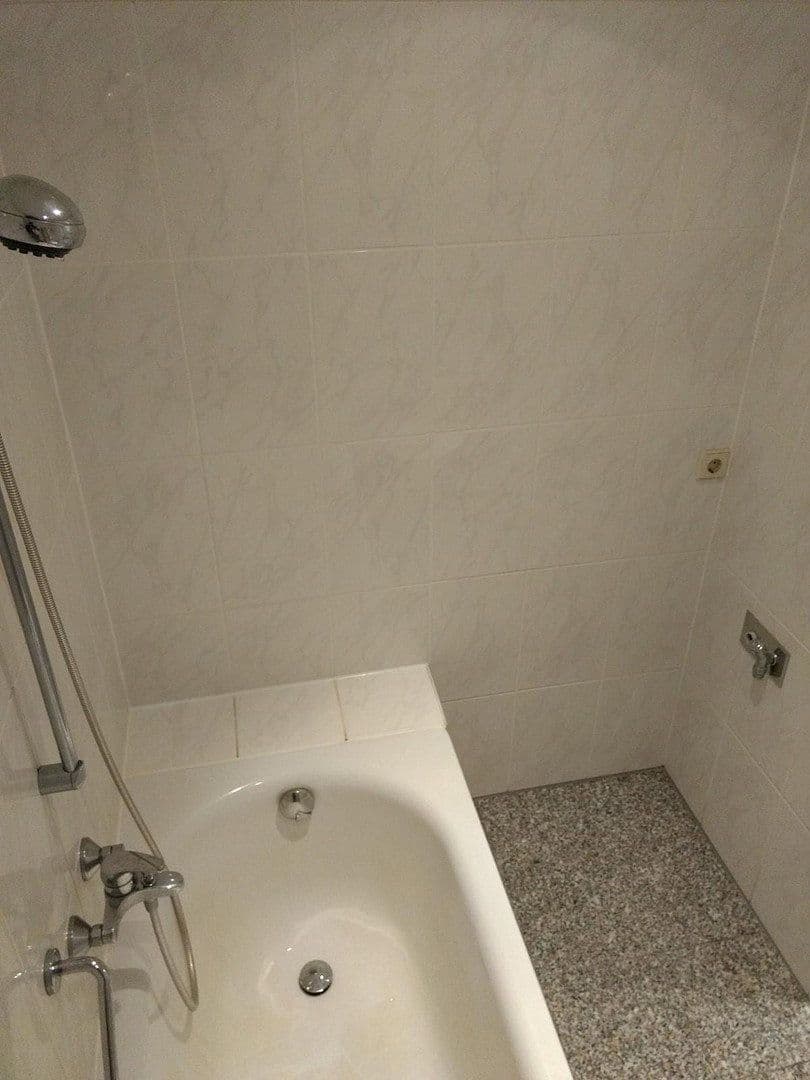Prodej bytu 4+1 101 m², Fichtestrasse 5, Leipzig, Sasko Prodej bytu 4+1 101 m², Fichtestrasse 5, Leipzig, Sasko