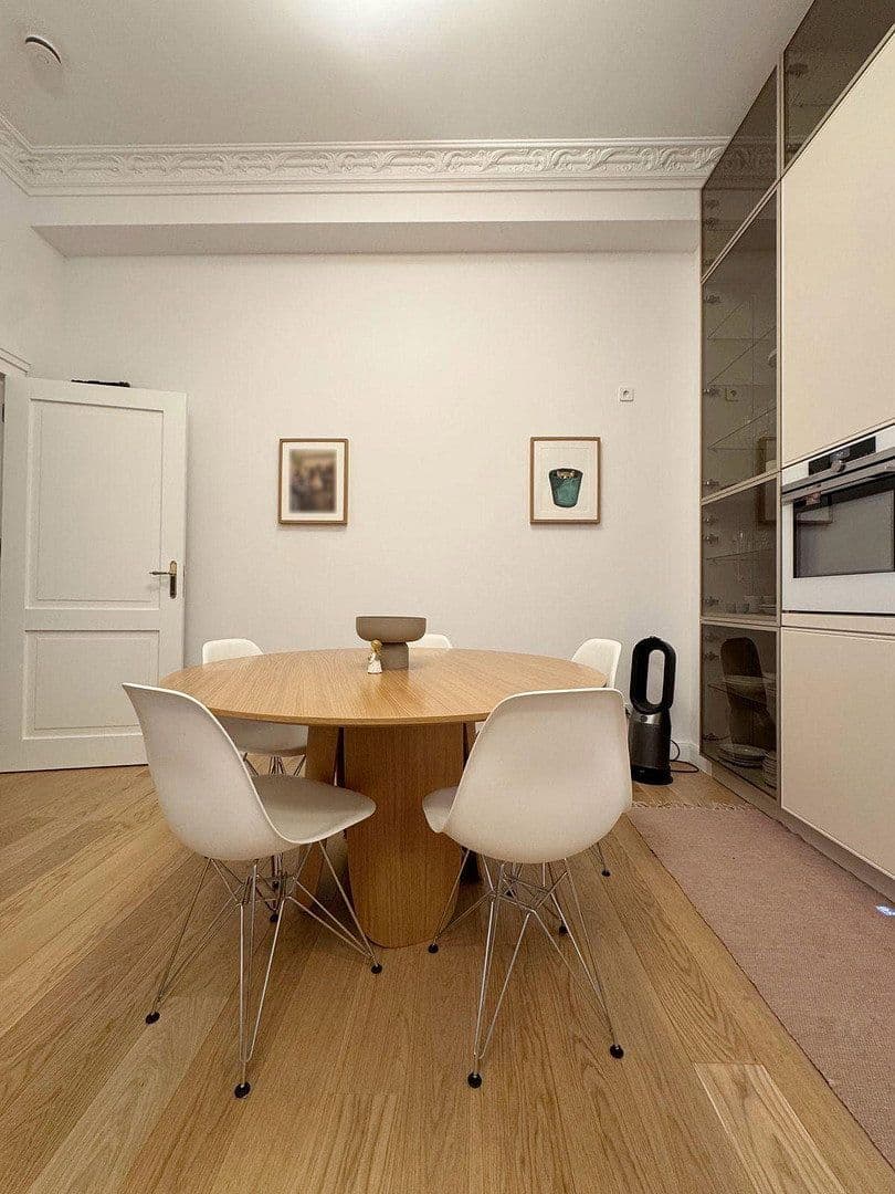 Pronájem bytu 2+1 71 m², Schloßstr. 69, Berlin, Berlín Pronájem bytu 2+1 71 m², Schloßstr. 69, Berlin, Berlín
