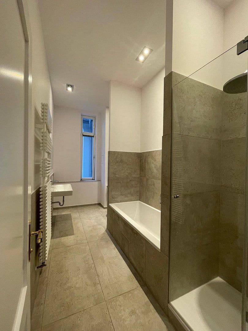 Pronájem bytu 2+1 71 m², Schloßstr. 69, Berlin, Berlín Pronájem bytu 2+1 71 m², Schloßstr. 69, Berlin, Berlín