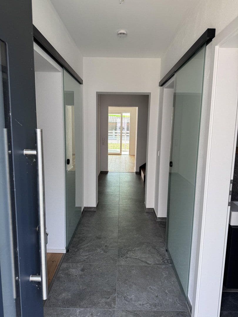 Pronájem domu 160 m², pozemek 240 m², Mallersdorf-Pfaffenberg, Bavorsko Pronájem domu 160 m², pozemek 240 m², Mallersdorf-Pfaffenberg, Bavorsko