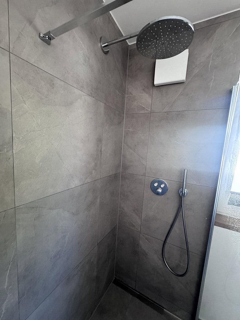 Pronájem domu 160 m², pozemek 240 m², Mallersdorf-Pfaffenberg, Bavorsko Pronájem domu 160 m², pozemek 240 m², Mallersdorf-Pfaffenberg, Bavorsko