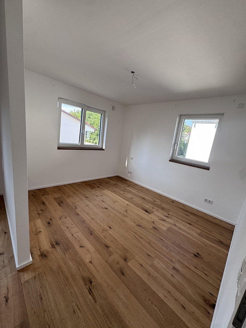 Pronájem domu 160 m², pozemek 240 m², Mallersdorf-Pfaffenberg, Bavorsko Pronájem domu 160 m², pozemek 240 m², Mallersdorf-Pfaffenberg, Bavorsko