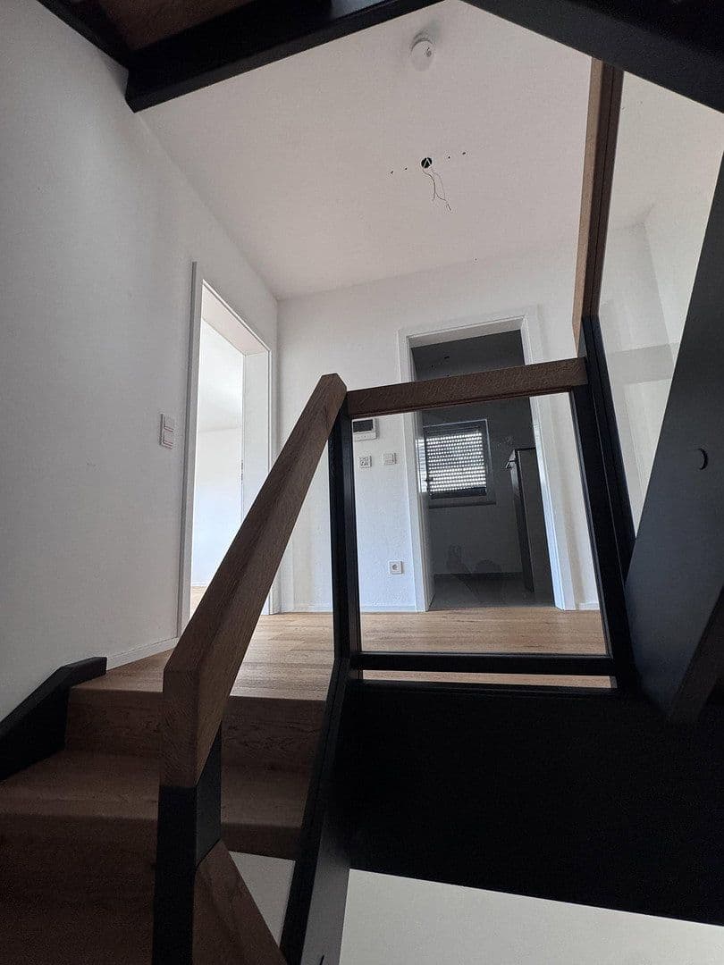 Pronájem domu 160 m², pozemek 240 m², Mallersdorf-Pfaffenberg, Bavorsko Pronájem domu 160 m², pozemek 240 m², Mallersdorf-Pfaffenberg, Bavorsko