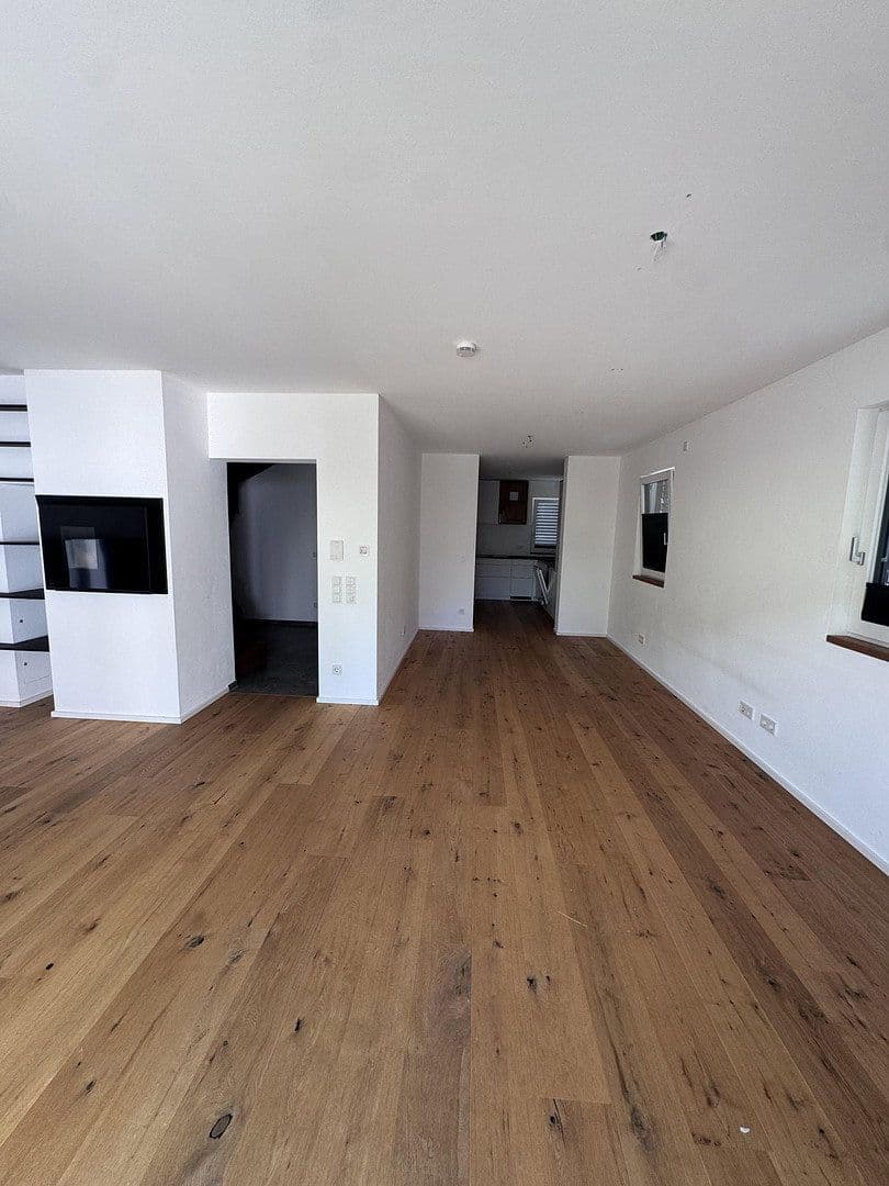 Pronájem domu 160 m², pozemek 240 m², Mallersdorf-Pfaffenberg, Bavorsko Pronájem domu 160 m², pozemek 240 m², Mallersdorf-Pfaffenberg, Bavorsko