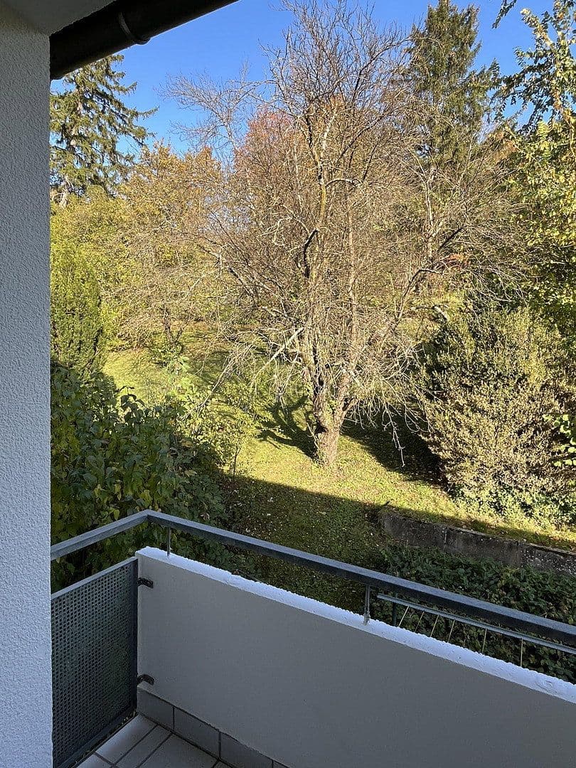 Pronájem bytu 4+1 125 m², Nürtingen, Bádensko-Württembersko Pronájem bytu 4+1 125 m², Nürtingen, Bádensko-Württembersko