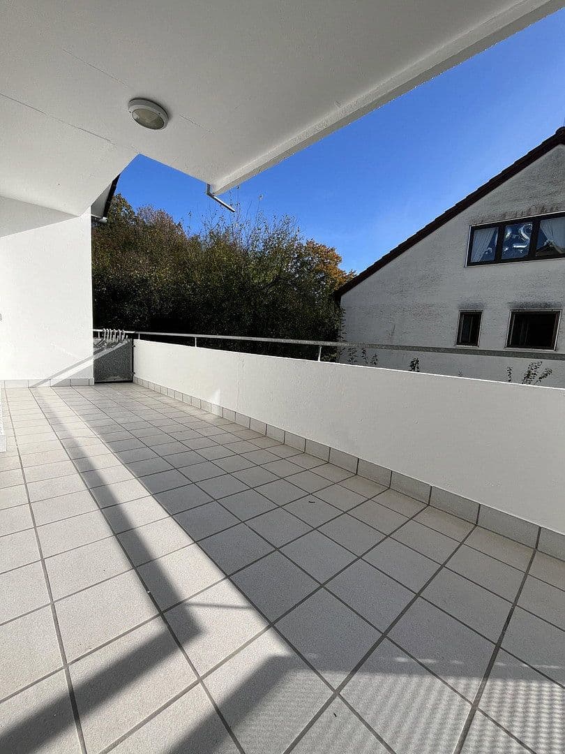 Pronájem bytu 4+1 125 m², Nürtingen, Bádensko-Württembersko Pronájem bytu 4+1 125 m², Nürtingen, Bádensko-Württembersko