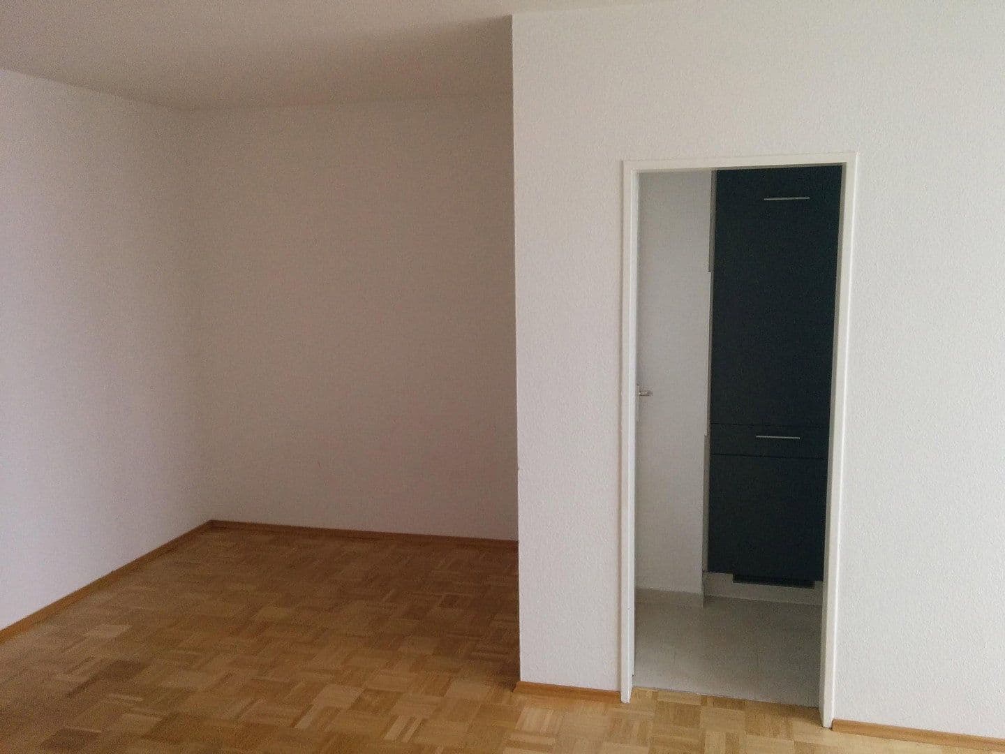 Prodej bytu 1+1 42 m², Germering, Bavorsko Prodej bytu 1+1 42 m², Germering, Bavorsko