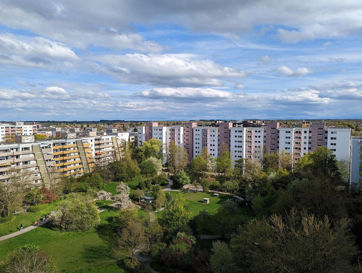 Prodej bytu 1+1 42 m², Germering, Bavorsko Prodej bytu 1+1 42 m², Germering, Bavorsko
