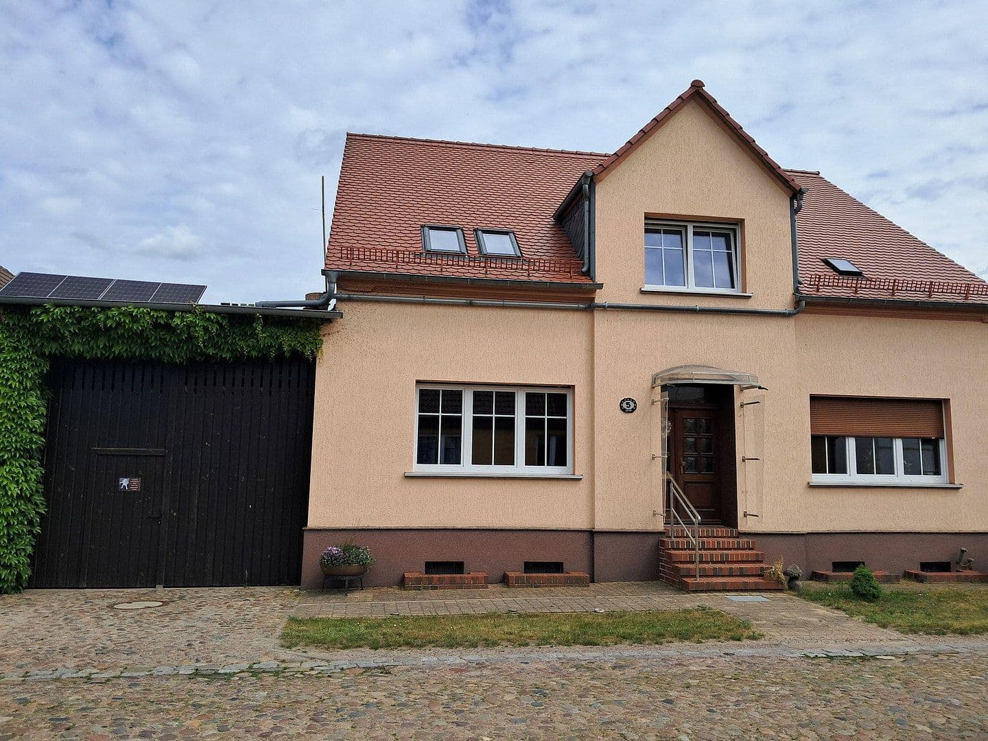 Prodej domu 192 m², pozemek 2.350 m², Wiesenburg/Mark, Braniborsko Prodej domu 192 m², pozemek 2.350 m², Wiesenburg/Mark, Braniborsko