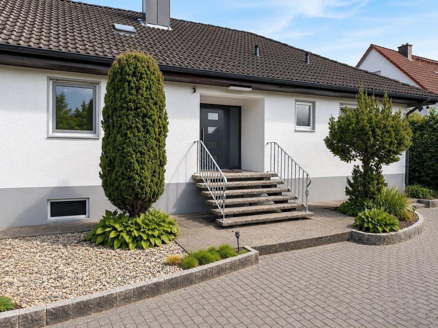Prodej domu 232 m², pozemek 771 m², Altdorf bei Nürnberg, Bavorsko Prodej domu 232 m², pozemek 771 m², Altdorf bei Nürnberg, Bavorsko