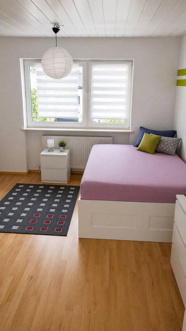 Prodej domu 232 m², pozemek 771 m², Altdorf bei Nürnberg, Bavorsko Prodej domu 232 m², pozemek 771 m², Altdorf bei Nürnberg, Bavorsko