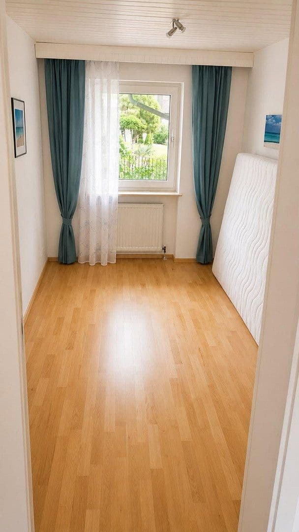 Prodej domu 232 m², pozemek 771 m², Altdorf bei Nürnberg, Bavorsko Prodej domu 232 m², pozemek 771 m², Altdorf bei Nürnberg, Bavorsko