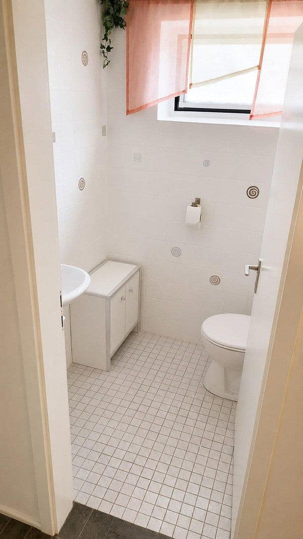Prodej domu 232 m², pozemek 771 m², Altdorf bei Nürnberg, Bavorsko Prodej domu 232 m², pozemek 771 m², Altdorf bei Nürnberg, Bavorsko