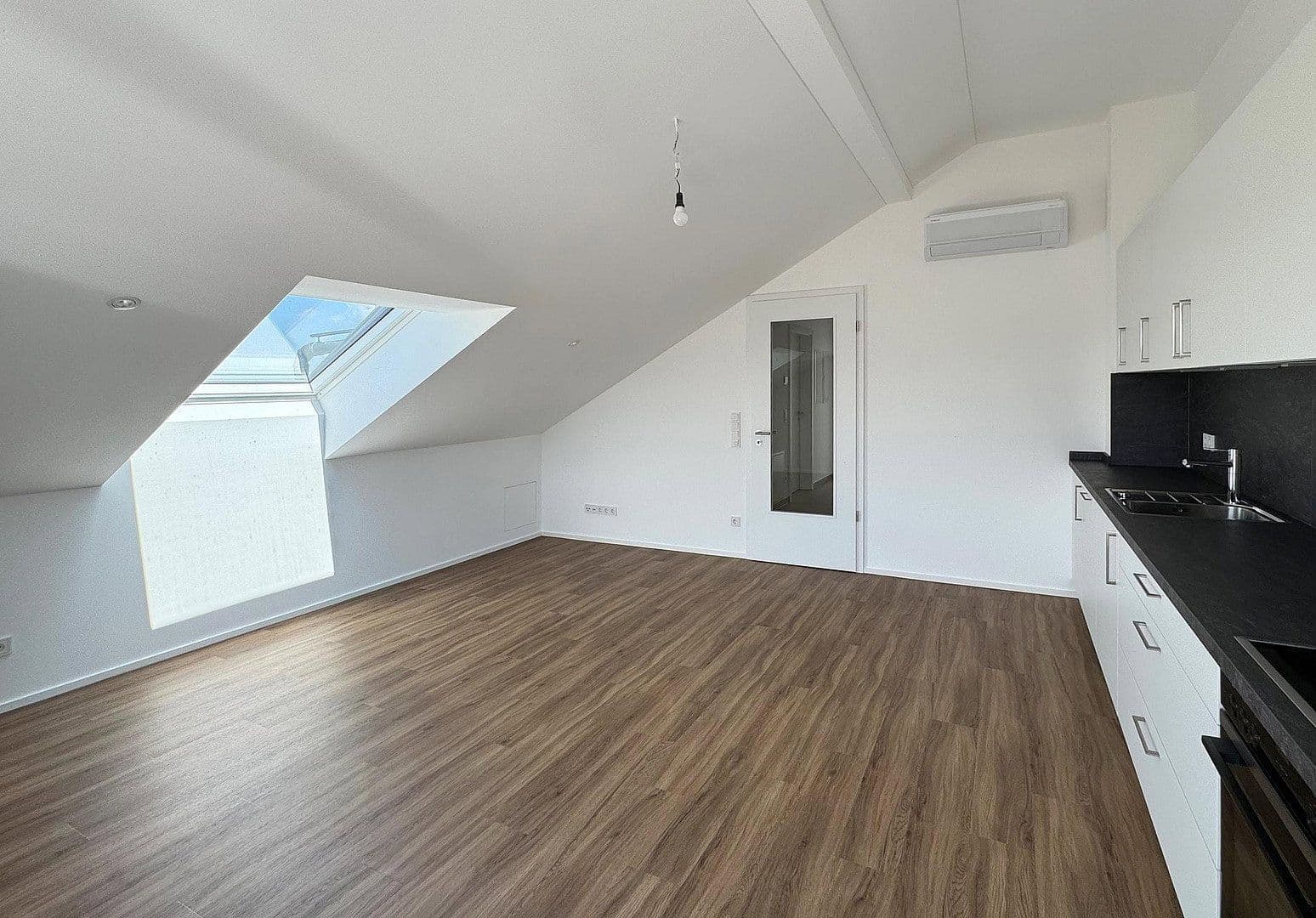 Pronájem bytu 2+1 45 m², Anzing, Bavorsko Pronájem bytu 2+1 45 m², Anzing, Bavorsko