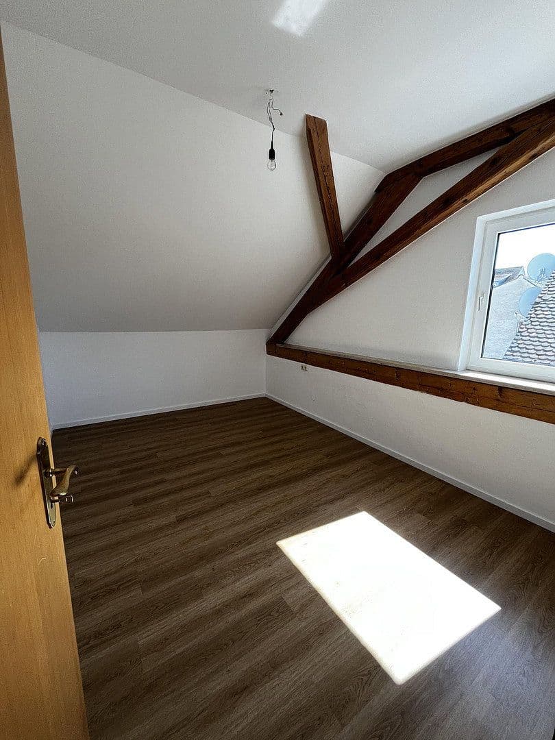 Pronájem bytu 4+1 115 m², Kelheim, Bavorsko Pronájem bytu 4+1 115 m², Kelheim, Bavorsko