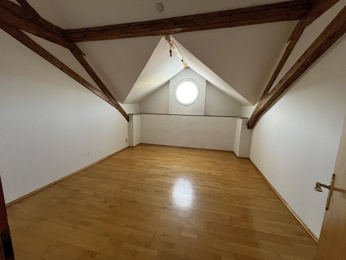 Pronájem bytu 4+1 115 m², Kelheim, Bavorsko Pronájem bytu 4+1 115 m², Kelheim, Bavorsko
