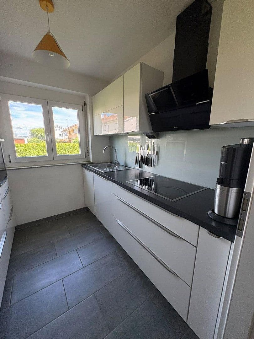 Pronájem bytu 3+1 63 m², Friedrichshafen, Bádensko-Württembersko Pronájem bytu 3+1 63 m², Friedrichshafen, Bádensko-Württembersko