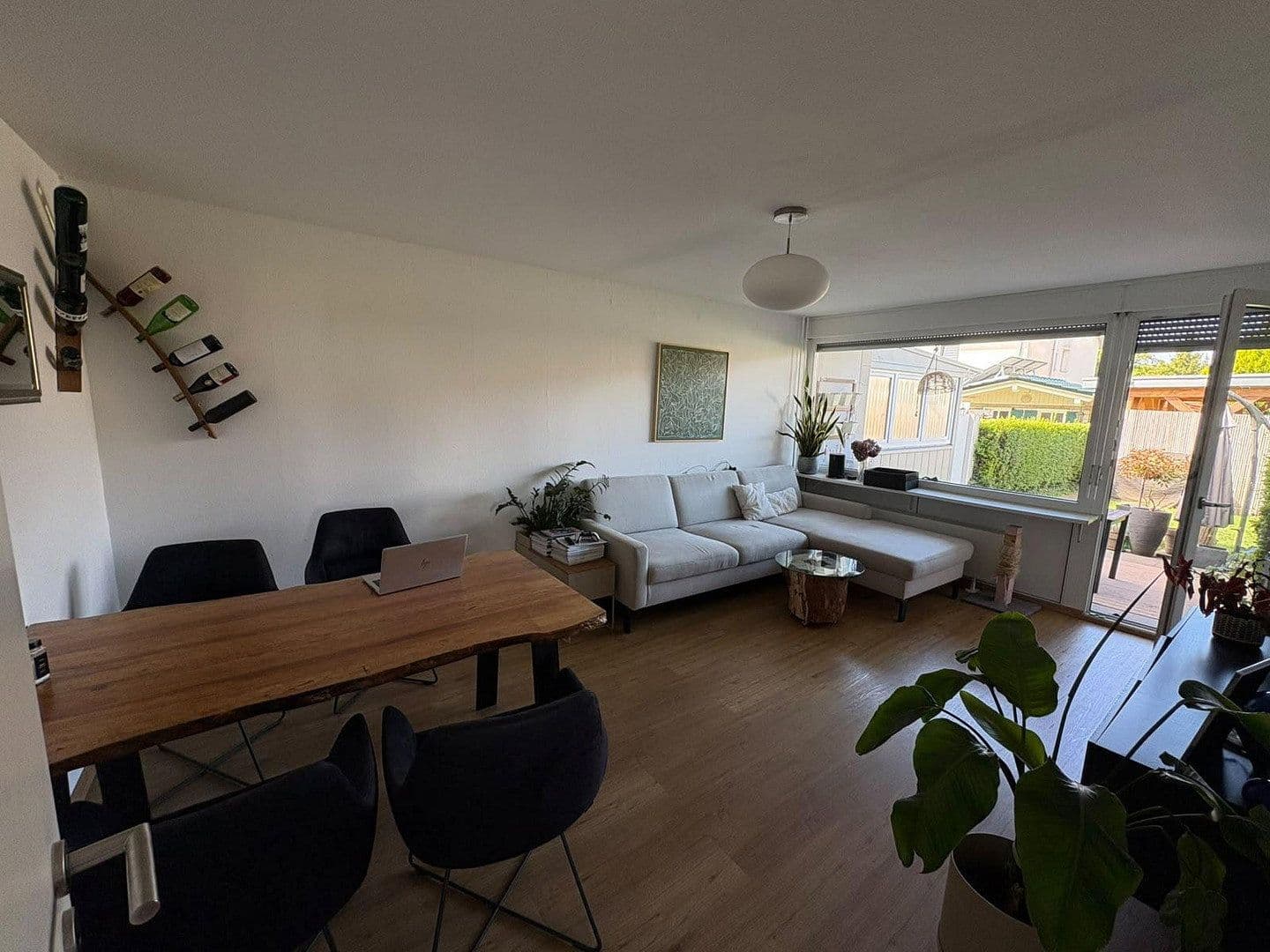 Pronájem bytu 3+1 63 m², Friedrichshafen, Bádensko-Württembersko Pronájem bytu 3+1 63 m², Friedrichshafen, Bádensko-Württembersko