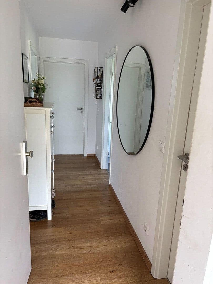 Pronájem bytu 3+1 63 m², Friedrichshafen, Bádensko-Württembersko Pronájem bytu 3+1 63 m², Friedrichshafen, Bádensko-Württembersko