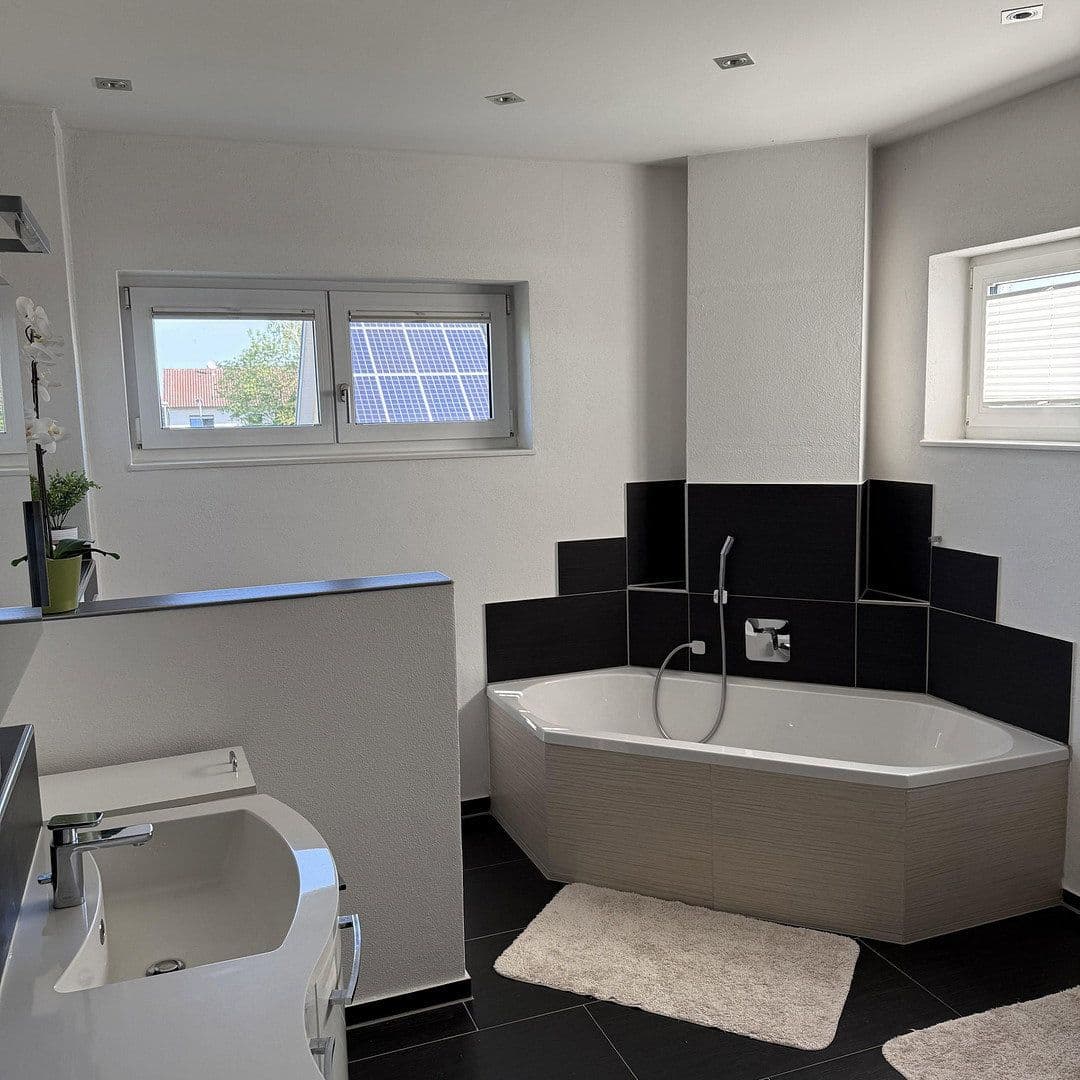 Prodej domu 155 m², pozemek 515 m², Schwendi, Bádensko-Württembersko Prodej domu 155 m², pozemek 515 m², Schwendi, Bádensko-Württembersko