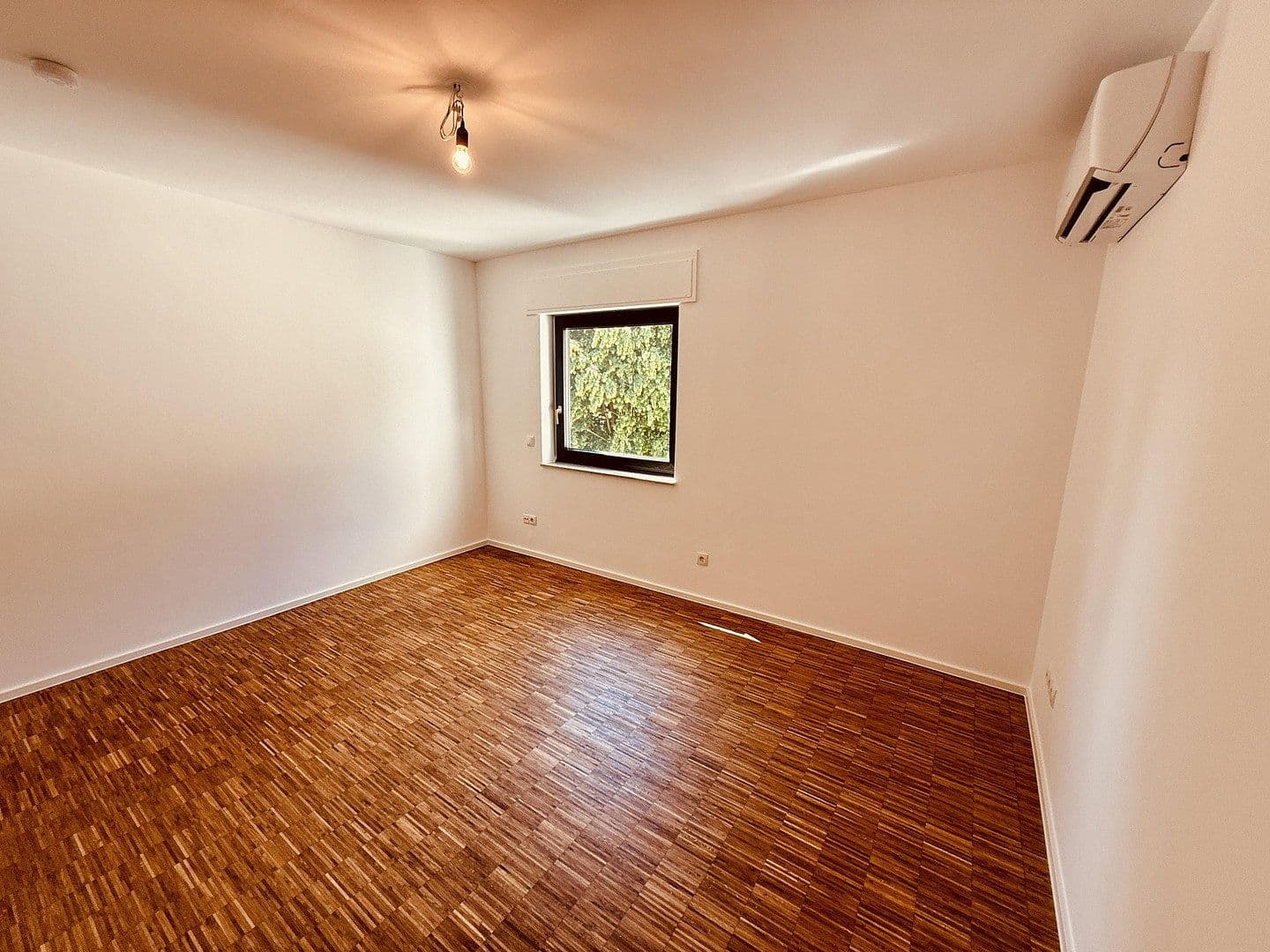 Pronájem bytu 2+kk 92 m², Arndtstraße 32-34, Köln, Severní Porýní-Vestfálsko Pronájem bytu 2+kk 92 m², Arndtstraße 32-34, Köln, Severní Porýní-Vestfálsko