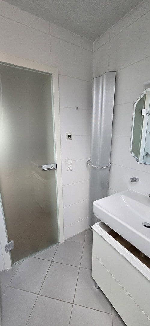 Pronájem bytu 3+1 52 m², Stuttgart, Bádensko-Württembersko Pronájem bytu 3+1 52 m², Stuttgart, Bádensko-Württembersko